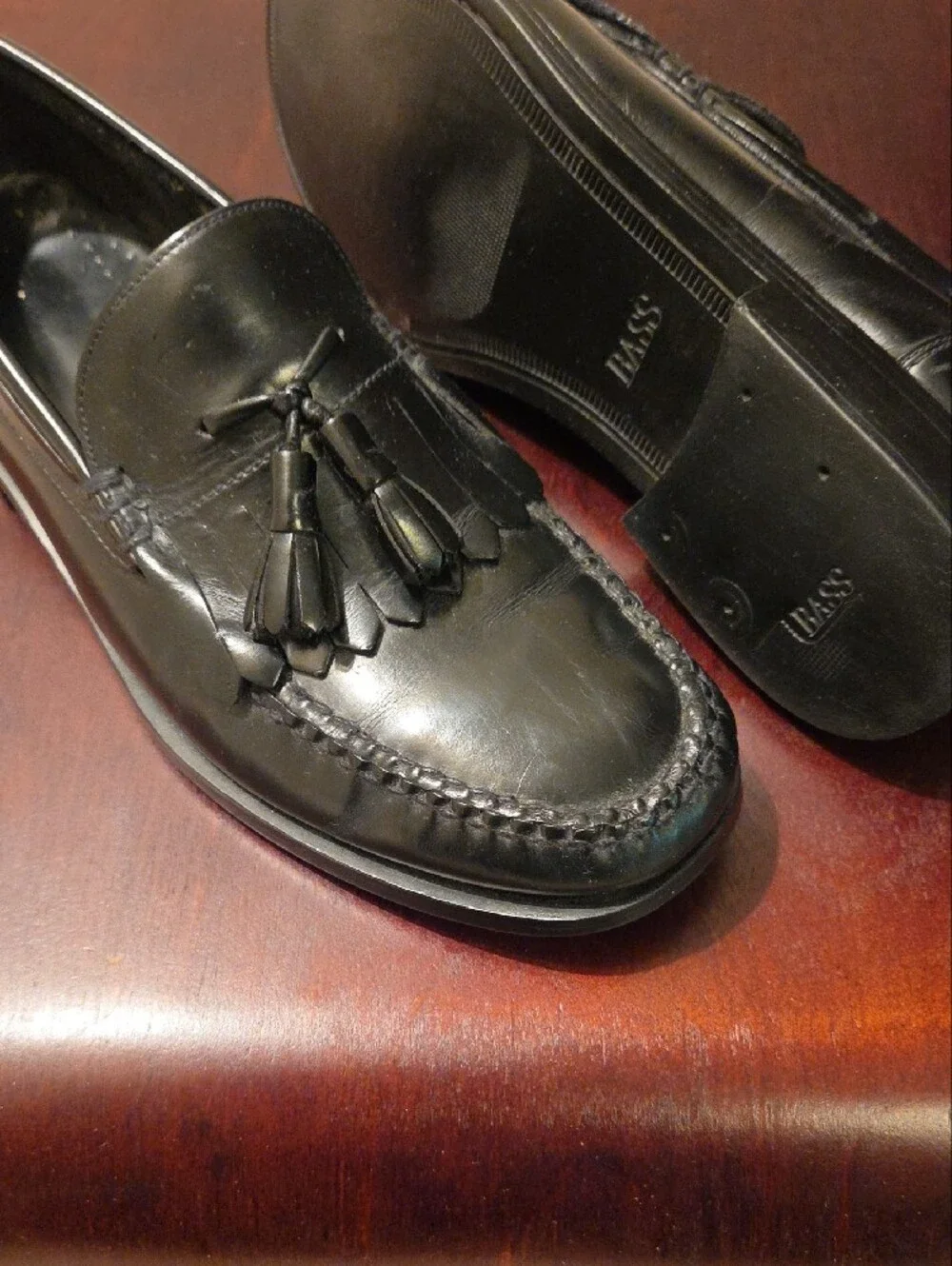G.H. Bass & Co. Black Leather Tassel Kiltie Loafers Size 10